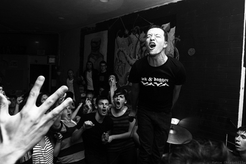 touche amore split. NEW TOUCHE AMORE SONG OUT NOW.
